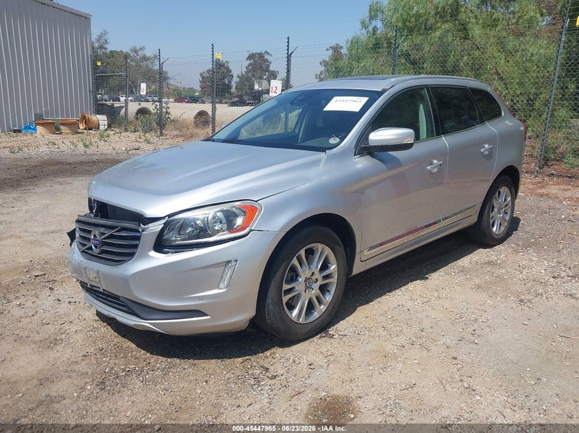 2014 Volvo Xc60 VIN YV4940DL8E2516518 IAAI salvage auction — RIGHT FRONT, Salvage (California), sold $2,450 on 2026-07-14 (photo 2)