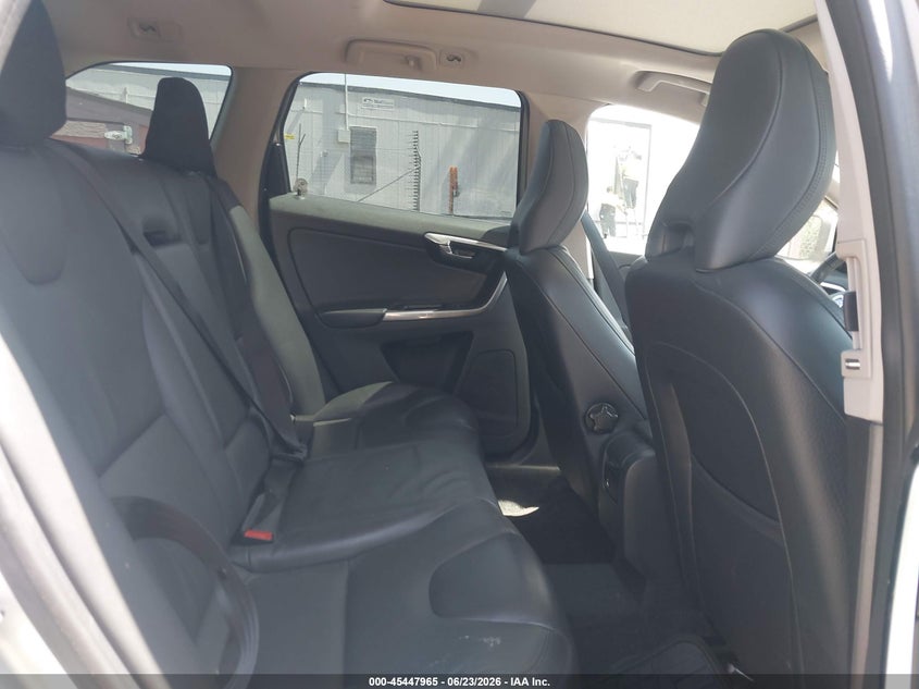 2014 Volvo Xc60 VIN YV4940DL8E2516518 IAAI salvage auction — RIGHT FRONT, Salvage (California), sold $2,450 on 2026-07-14 (photo 8)