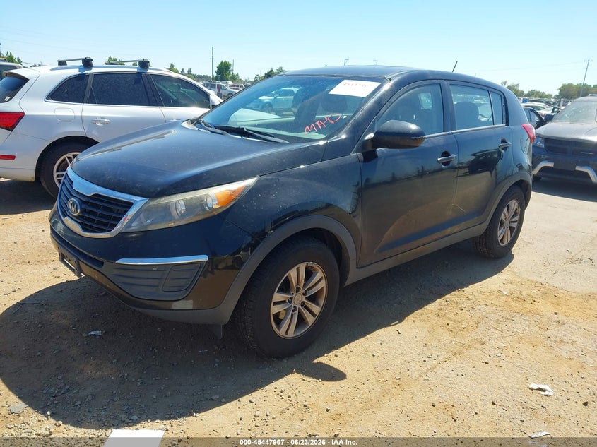 2011 Kia Sportage VIN KNDPB3A28B7013924 IAAI salvage auction — NORMAL WEAR, Clear - Dealer Only (California), sold $775 on 2026-07-08 (photo 2)