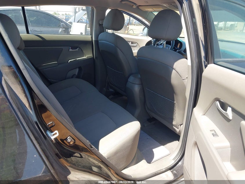 2011 Kia Sportage VIN KNDPB3A28B7013924 IAAI salvage auction — NORMAL WEAR, Clear - Dealer Only (California), sold $775 on 2026-07-08 (photo 8)