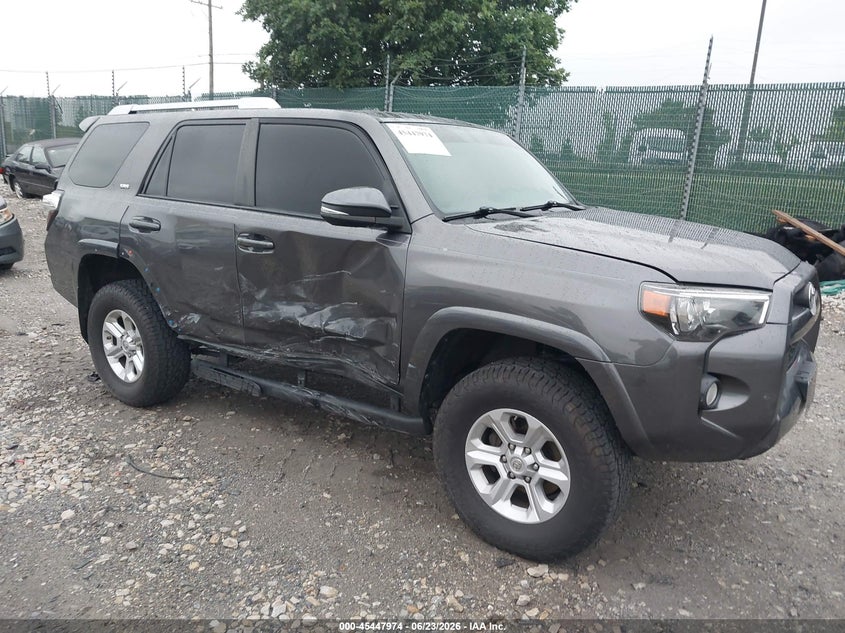 2018 Toyota 4runner VIN JTEZU5JR5J5169033 IAAI salvage auction — RIGHT SIDE, Salvage Title, sold $8,600 on 2026-07-24 (photo 1)