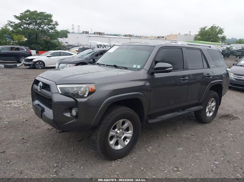 2018 Toyota 4runner VIN JTEZU5JR5J5169033 IAAI salvage auction — RIGHT SIDE, Salvage Title, sold $8,600 on 2026-07-24 (photo 2)