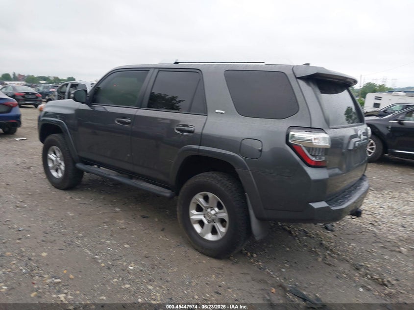 2018 Toyota 4runner VIN JTEZU5JR5J5169033 IAAI salvage auction — RIGHT SIDE, Salvage Title, sold $8,600 on 2026-07-24 (photo 3)