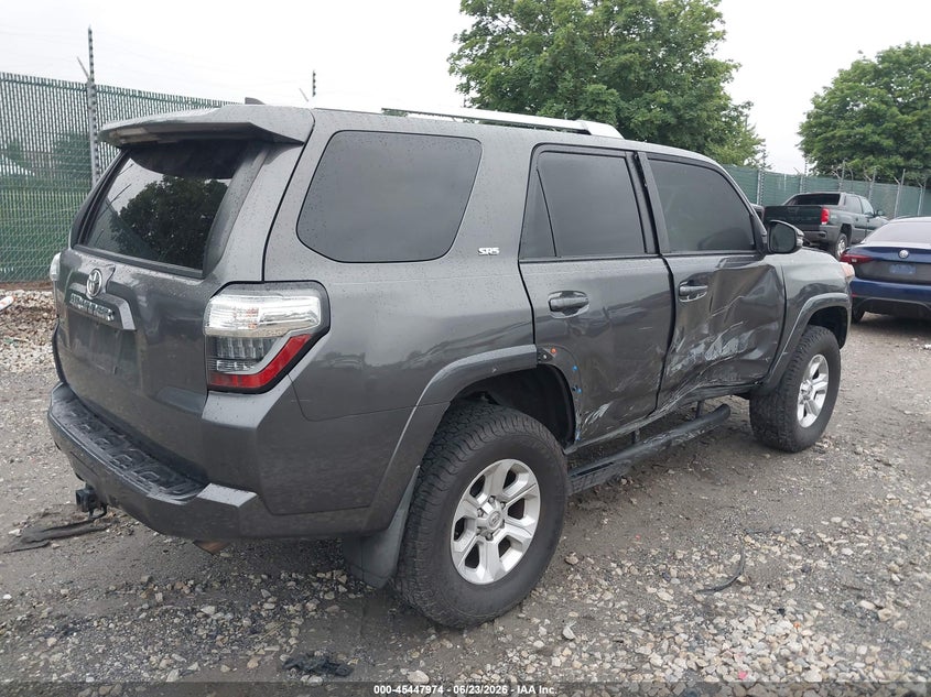 2018 Toyota 4runner VIN JTEZU5JR5J5169033 IAAI salvage auction — RIGHT SIDE, Salvage Title, sold $8,600 on 2026-07-24 (photo 4)