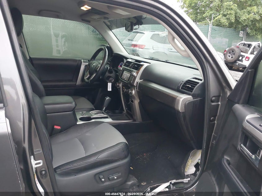 2018 Toyota 4runner VIN JTEZU5JR5J5169033 IAAI salvage auction — RIGHT SIDE, Salvage Title, sold $8,600 on 2026-07-24 (photo 5)