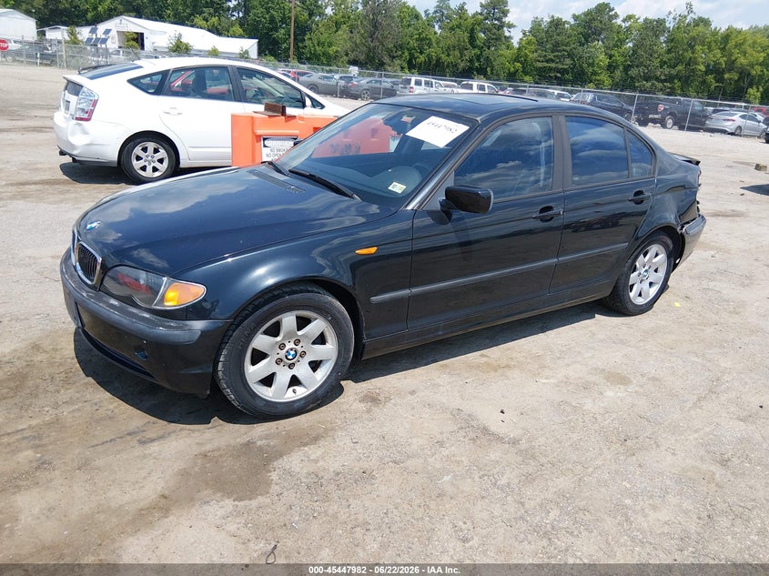 2003 BMW 3er VIN WBAET37403NJ29593 IAAI salvage auction — REAR END, Clear (Virginia), sold $325 on 2026-07-19 (photo 2)