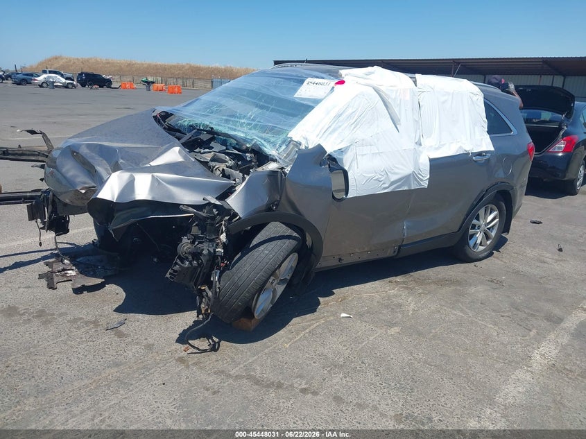 2016 Kia Sorento VIN 5XYPGDA51GG139909 IAAI salvage auction — BIO HAZARD, Non-Repairable (California), sold $275 on 2026-07-15 (photo 2)