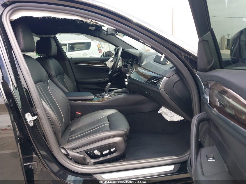 2018 BMW 5er VIN WBAJE5C56JWA97424 IAAI salvage auction — LEFT FRONT, Salvage Title, sold $10,800 on 2026-07-29 (photo 5)