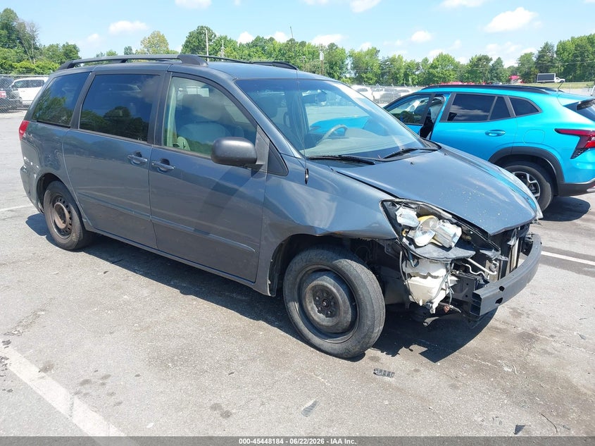 2008 Toyota Sienna VIN 5TDZK23C88S160753 IAAI salvage auction — NORMAL WEAR, Clear (North Carolina), sold $550 on 2026-07-30 (photo 1)