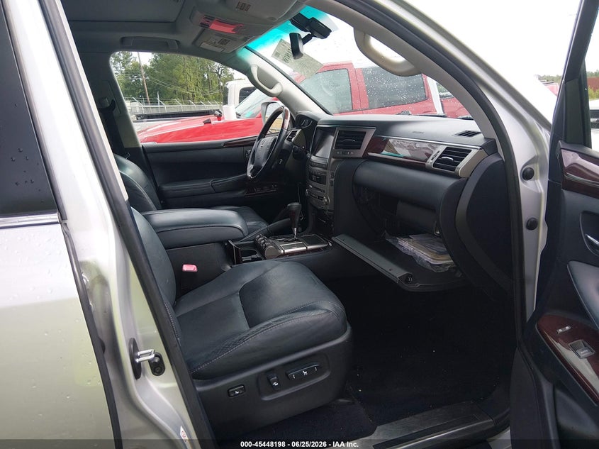 2015 Lexus Lx VIN JTJHY7AX0F4165805 IAAI salvage auction — WATER/FLOOD, Salvage (Mississippi), sold $15,250 on 2026-07-17 (photo 5)