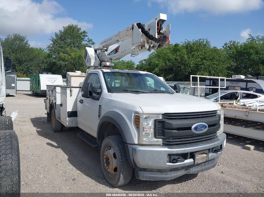 2019 Ford F-550 chassis VIN 1FDUF5HY3KDA18443 IAAI salvage auction — SIDE, Enterprise Vehicles Clear Only (Texas), sold $10,500 on 2026-07-20 (photo 1)