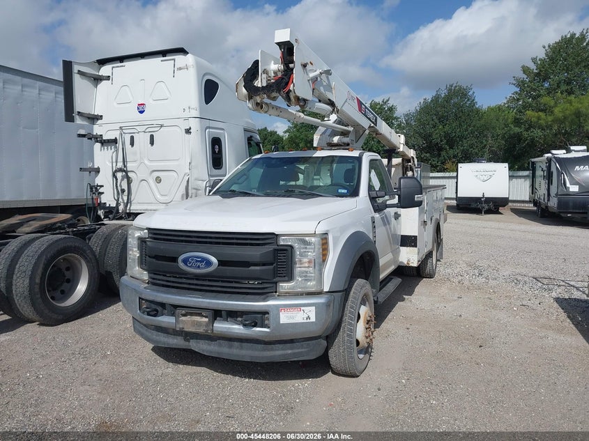 2019 Ford F-550 chassis VIN 1FDUF5HY3KDA18443 IAAI salvage auction — SIDE, Enterprise Vehicles Clear Only (Texas), sold $10,500 on 2026-07-20 (photo 2)