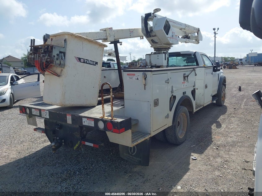 2019 Ford F-550 chassis VIN 1FDUF5HY3KDA18443 IAAI salvage auction — SIDE, Enterprise Vehicles Clear Only (Texas), sold $10,500 on 2026-07-20 (photo 4)