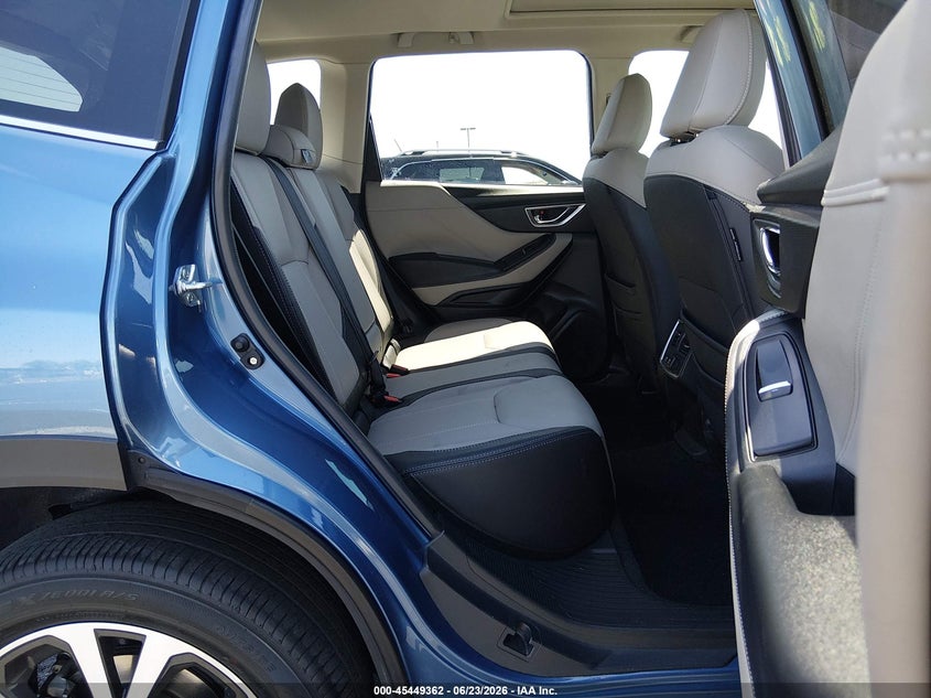 2024 Subaru Forester VIN JF2SKALC8RH485776 IAAI salvage auction — RIGHT SIDE, Salvage Title, sold $9,500 on 2026-09-01 (photo 8)