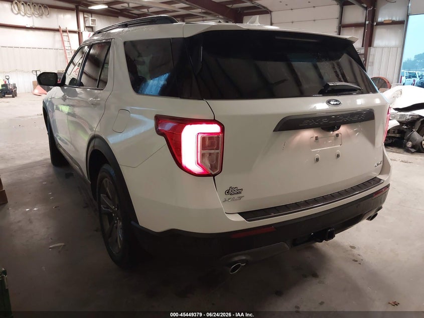 2021 Ford Explorer VIN 1FMSK8DH2MGC18659 IAAI salvage auction — LEFT FRONT, Salvage (Oklahoma), sold $7,900 on 2026-07-11 (photo 3)