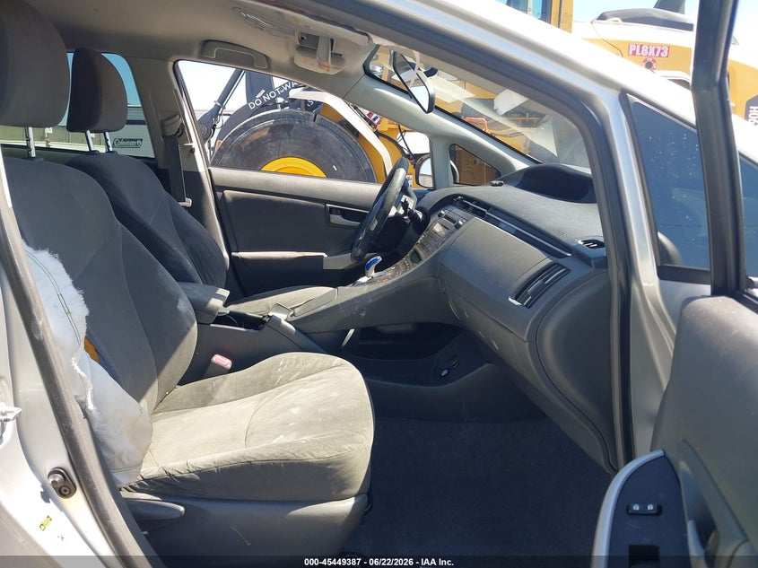 2011 Toyota Prius VIN JTDKN3DU4B0248845 IAAI salvage auction — FRONT & REAR, Salvage (California), sold $850 on 2026-07-08 (photo 5)
