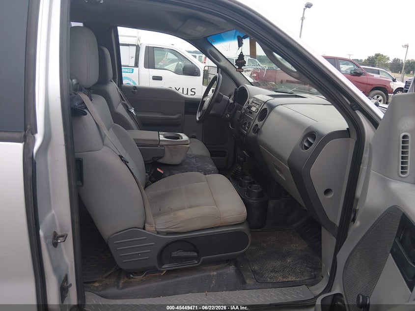 2006 Ford F-150 VIN 1FTRX14W06FB15095 IAAI salvage auction — NORMAL WEAR, Clear (Pennsylvania), sold $600 on 2026-07-11 (photo 5)