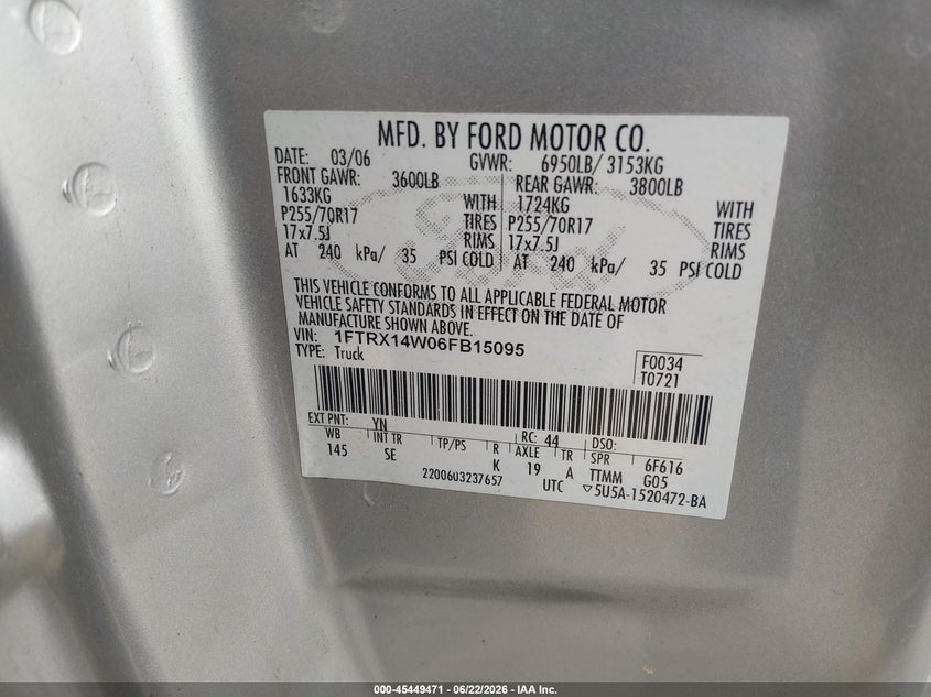 2006 Ford F-150 VIN 1FTRX14W06FB15095 IAAI salvage auction — NORMAL WEAR, Clear (Pennsylvania), sold $600 on 2026-07-11 (photo 9)