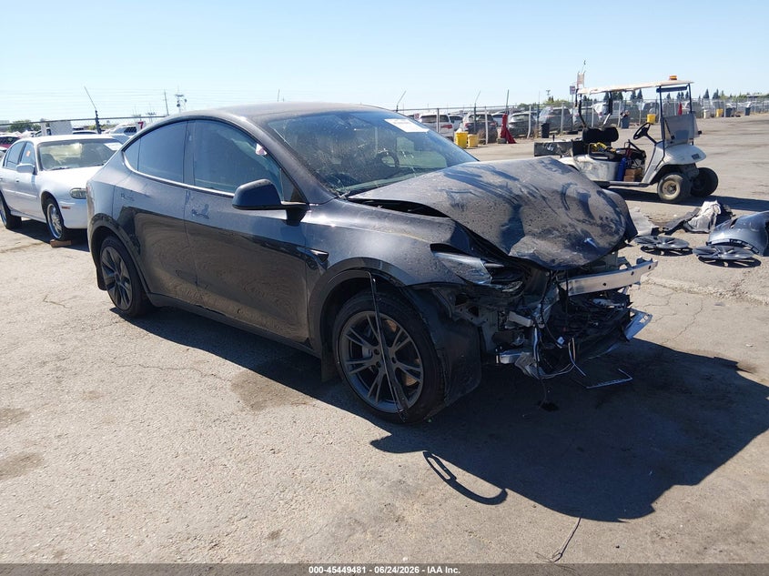 2024 Tesla Model y VIN 7SAYGDEE1RF183324 IAAI salvage auction — FRONT END, Salvage (California), sold $8,900 on 2026-08-02 (photo 1)