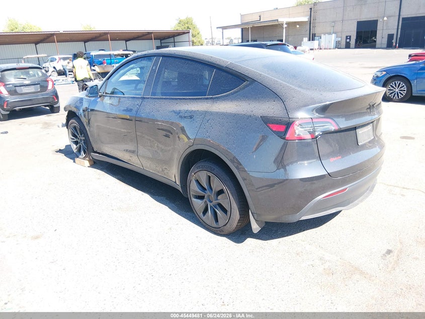 2024 Tesla Model y VIN 7SAYGDEE1RF183324 IAAI salvage auction — FRONT END, Salvage (California), sold $8,900 on 2026-08-02 (photo 3)