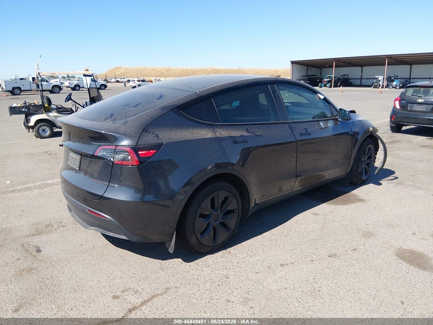 2024 Tesla Model y VIN 7SAYGDEE1RF183324 IAAI salvage auction — FRONT END, Salvage (California), sold $8,900 on 2026-08-02 (photo 4)