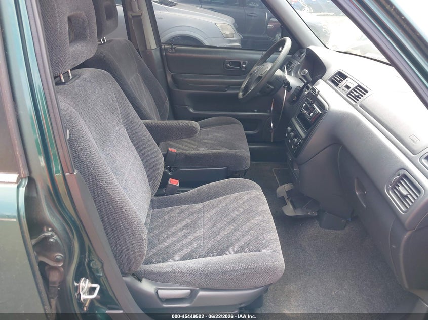 2001 Honda Cr-v VIN JHLRD18461C006686 IAAI salvage auction — NORMAL WEAR, Clear (Virginia), sold $375 on 2026-07-29 (photo 5)