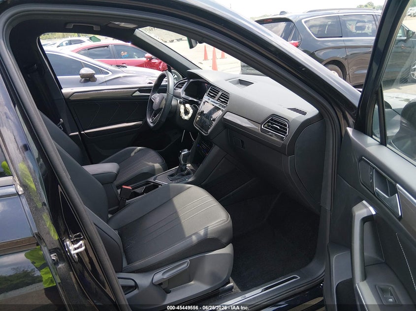 2024 Volkswagen Tiguan VIN 3VVCB7AX5RM223206 IAAI salvage auction — STORM DAMAGE, Clear (Tennessee), sold $7,600 on 2026-07-28 (photo 5)