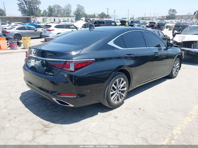 2025 Lexus ES VIN 58ACZ1B19SU218694 IAAI salvage auction — LEFT FRONT, Salvage Title, sold $15,300 on 2026-07-29 (photo 4)