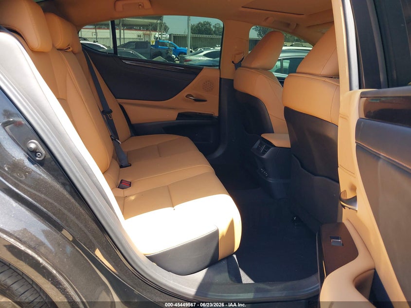2025 Lexus ES VIN 58ACZ1B19SU218694 IAAI salvage auction — LEFT FRONT, Salvage Title, sold $15,300 on 2026-07-29 (photo 8)