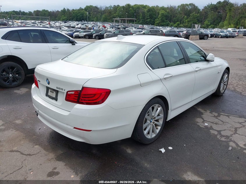 2013 BMW 5er VIN WBAXH5C56DD107299 IAAI salvage auction — UNKNOWN, Mv-907A (New York), sold $1,250 on 2026-07-28 (photo 4)