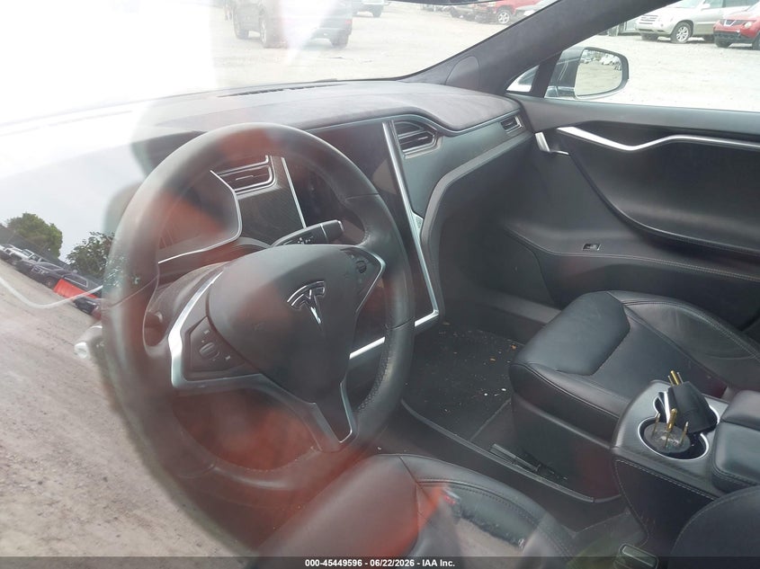 2015 Tesla Model s VIN 5YJSA1H26FF093988 IAAI salvage auction — NORMAL WEAR, Clear (Pennsylvania), sold $3,350 on 2026-07-17 (photo 7)