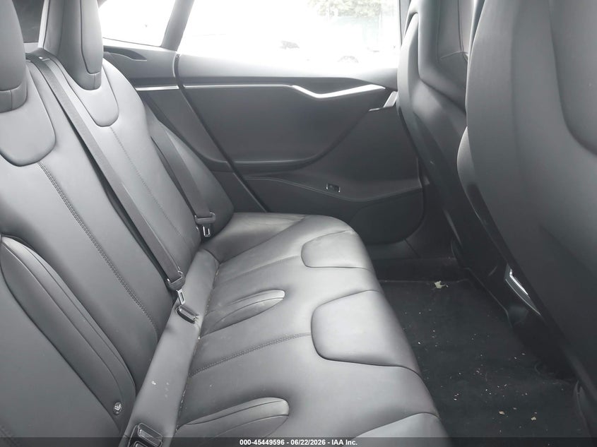 2015 Tesla Model s VIN 5YJSA1H26FF093988 IAAI salvage auction — NORMAL WEAR, Clear (Pennsylvania), sold $3,350 on 2026-07-17 (photo 8)