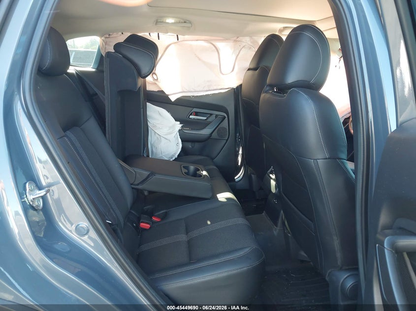 2023 Mazda Cx-50 VIN 7MMVABCM3PN133183 IAAI salvage auction — SIDE, Salvage (Pennsylvania), sold $5,500 on 2026-07-09 (photo 8)