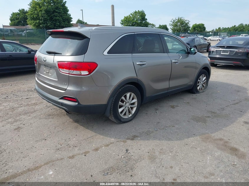 2016 Kia Sorento VIN 5XYPGDA51GG172053 IAAI salvage auction — NORMAL WEAR, Clear (Pennsylvania), sold $2,100 on 2026-07-31 (photo 4)