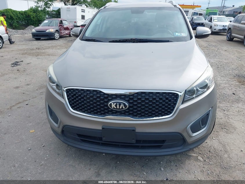 2016 Kia Sorento VIN 5XYPGDA51GG172053 IAAI salvage auction — NORMAL WEAR, Clear (Pennsylvania), sold $2,100 on 2026-07-31 (photo 6)