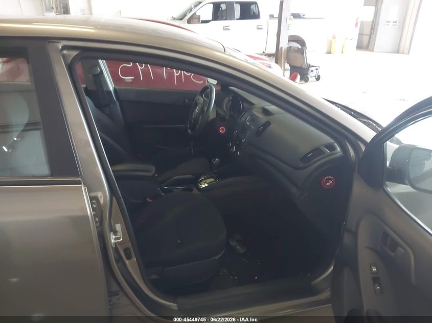 2012 Kia Forte VIN KNAFU4A20C5581011 IAAI salvage auction — NORMAL WEAR, Clear (Minnesota), sold $475 on 2026-07-08 (photo 5)