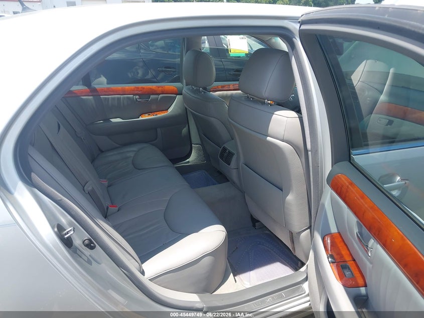2005 Lexus Ls VIN JTHBN36F355011400 IAAI salvage auction — NORMAL WEAR, Clear-Dealer Only (North Carolina), sold $875 on 2026-07-20 (photo 8)