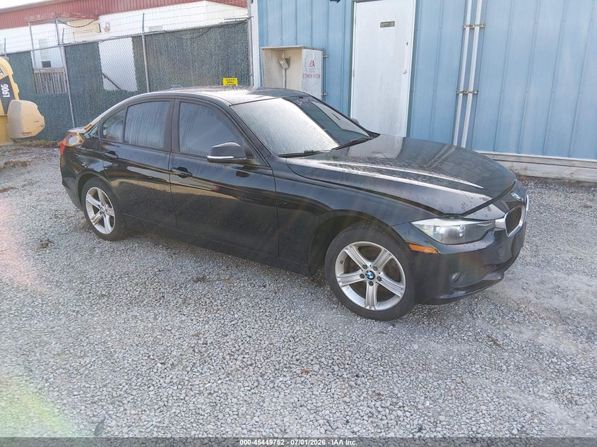 2015 BMW 3er VIN WBA3C3C5XFK202206 IAAI salvage auction — NORMAL WEAR, Original (Kentucky), sold $725 on 2026-07-27 (photo 1)