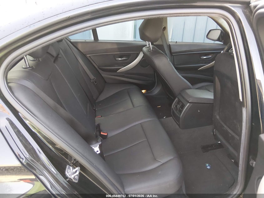 2015 BMW 3er VIN WBA3C3C5XFK202206 IAAI salvage auction — NORMAL WEAR, Original (Kentucky), sold $725 on 2026-07-27 (photo 8)