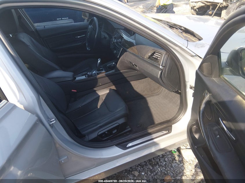 2013 BMW 3er VIN WBA3C1C56DF443559 IAAI salvage auction — NORMAL WEAR, Clear (Tennessee), sold $500 on 2026-07-30 (photo 5)