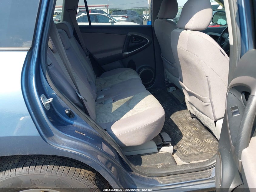 2007 Toyota Rav4 VIN JTMBD33V976050635 IAAI salvage auction — NORMAL WEAR, Clear (New Jersey), sold $900 on 2026-07-13 (photo 8)