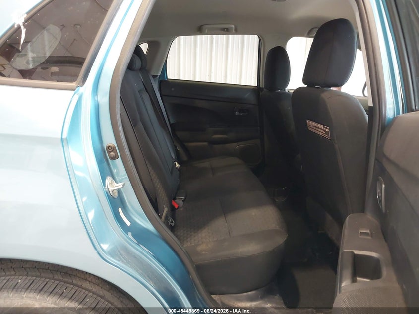 2011 Mitsubishi Outlander sport VIN JA4AR4AU4BZ001941 IAAI salvage auction — NORMAL WEAR, Clear (Utah), sold $300 on 2026-07-29 (photo 8)