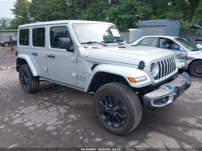 2024 Jeep Grand wagoneer VIN 1C4RJXP63RW229726 — IAAI salvage auction photo