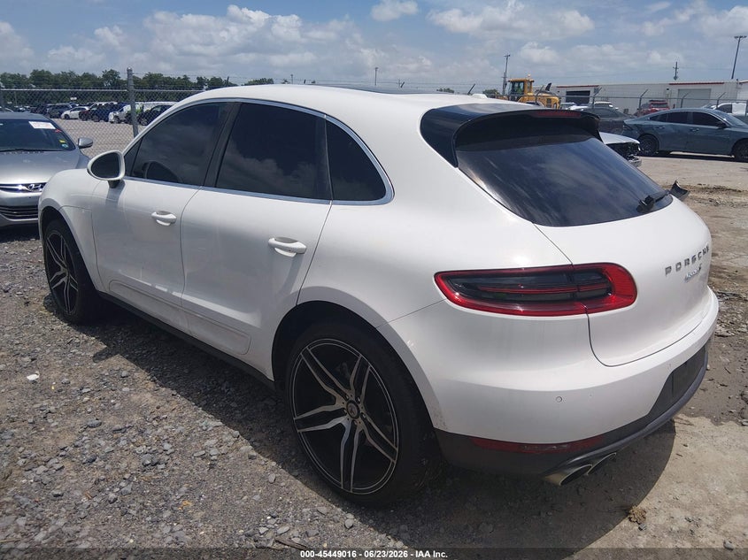 2015 Porsche Macan VIN WP1AB2A50FLB51124 IAAI salvage auction — WATER/FLOOD, Salvage Title, sold $4,500 on 2026-08-11 (photo 3)