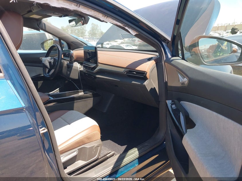 2023 Volkswagen Id.4 VIN 1V2DNPE81PC029718 IAAI salvage auction — RIGHT FRONT, Salvage Title, sold $8,600 on 2026-08-01 (photo 5)
