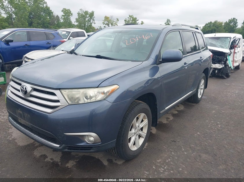 2013 Toyota Highlander VIN 5TDBK3EH1DS201461 IAAI salvage auction — NORMAL WEAR, Salvage Title, sold $1,550 on 2026-07-21 (photo 2)