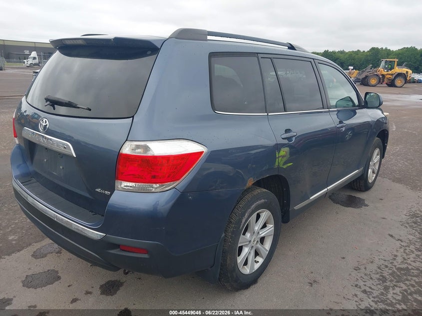 2013 Toyota Highlander VIN 5TDBK3EH1DS201461 IAAI salvage auction — NORMAL WEAR, Salvage Title, sold $1,550 on 2026-07-21 (photo 4)