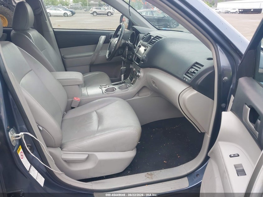 2013 Toyota Highlander VIN 5TDBK3EH1DS201461 IAAI salvage auction — NORMAL WEAR, Salvage Title, sold $1,550 on 2026-07-21 (photo 5)
