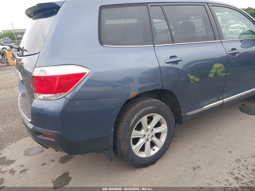 2013 Toyota Highlander VIN 5TDBK3EH1DS201461 IAAI salvage auction — NORMAL WEAR, Salvage Title, sold $1,550 on 2026-07-21 (photo 6)