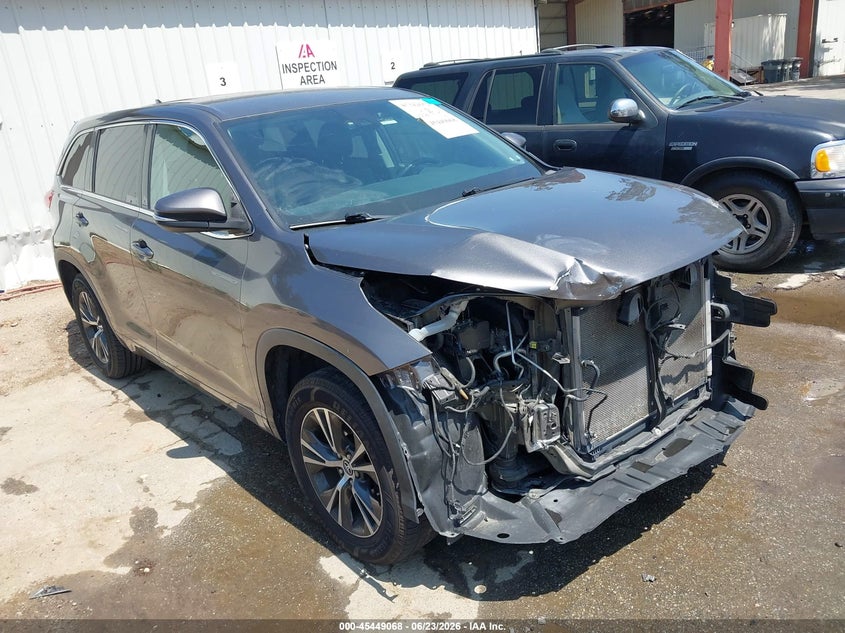 2018 Toyota Highlander VIN 5TDZZRFH7JS251742 IAAI salvage auction — FRONT END, Salvage (California), sold $6,750 on 2026-07-06 (photo 1)